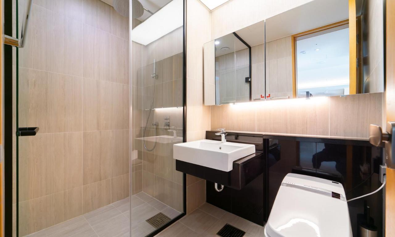 Grand Lct Residence Busan Bagian luar foto