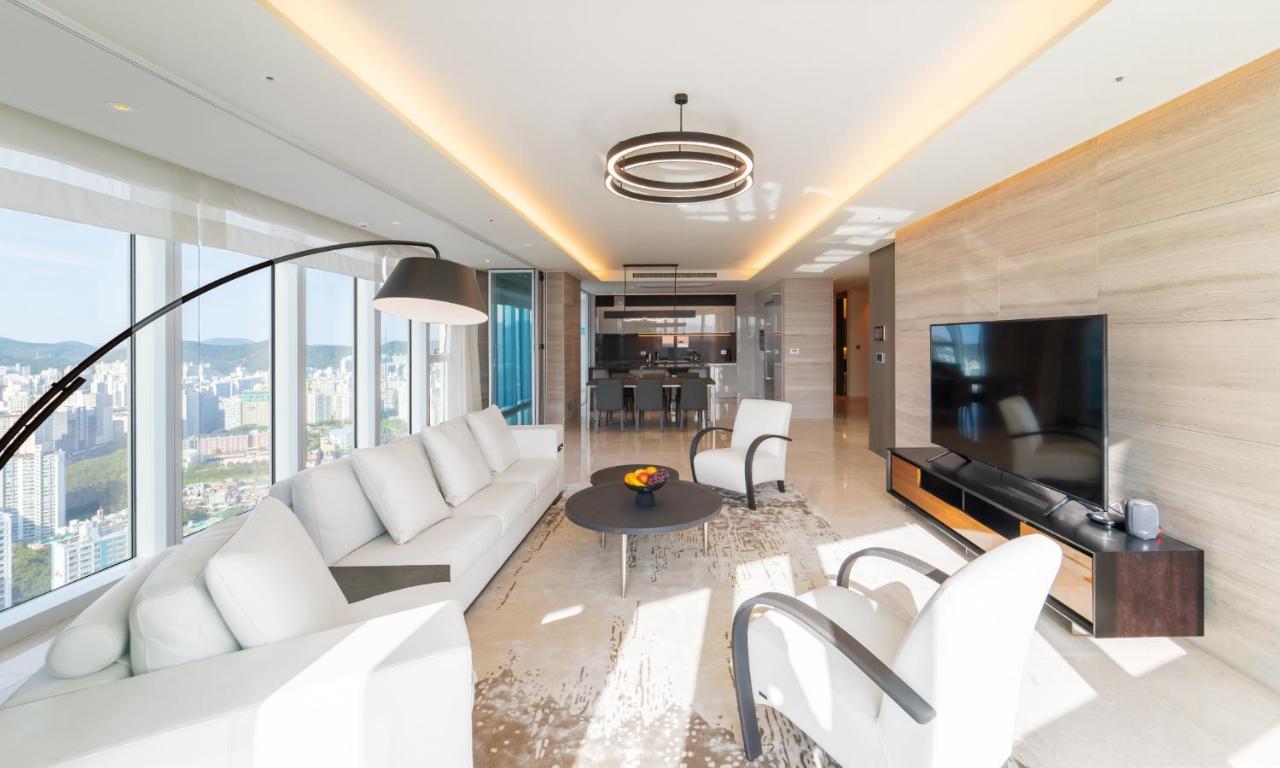 Grand Lct Residence Busan Bagian luar foto